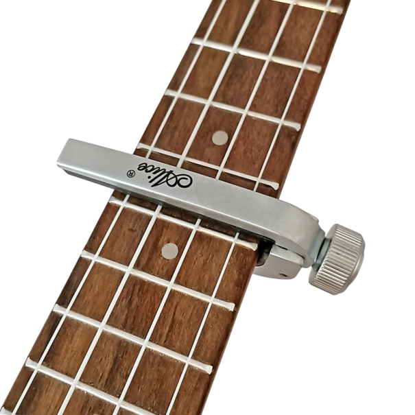 Justerbar metal kapodaster med rulle Universel kapodaster til akustisk og elektrisk guitar Stærk fastgørelse uden skader på halsen sølv