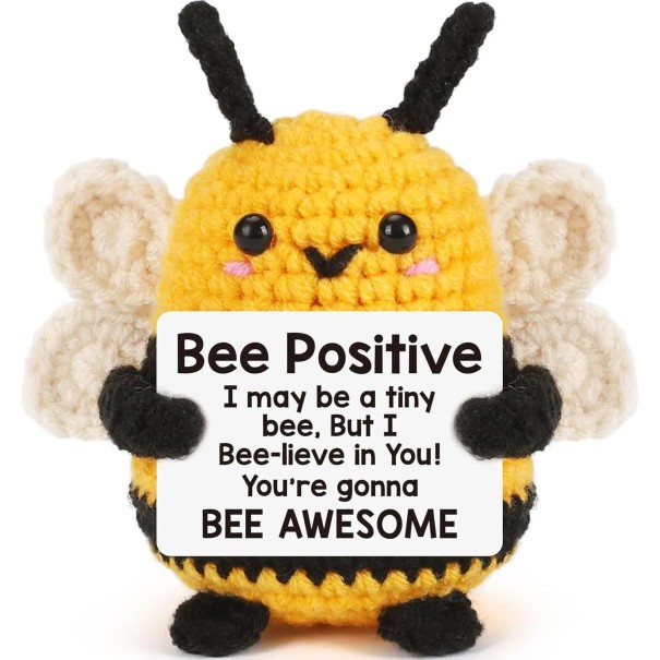 Virkat bi med motiverande meddelande Söt textilfigur för positiv energi och motivation 1