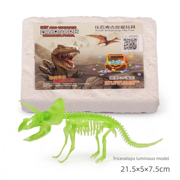Archeologická vykopávka Svietiaca kostra Triceratopsa na zostavenie Sádrový blok 17 x 14,5 x 4 cm Model 21,5 cm Pre deti od 6 rokov 1