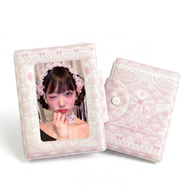 Mini pořadač na fotokarty 10,5 x 7,7 x 3 cm 16 stran PVC Růžový obal s okénkem a mašlemi Zapínání na patentku Album na fotokartičky 1