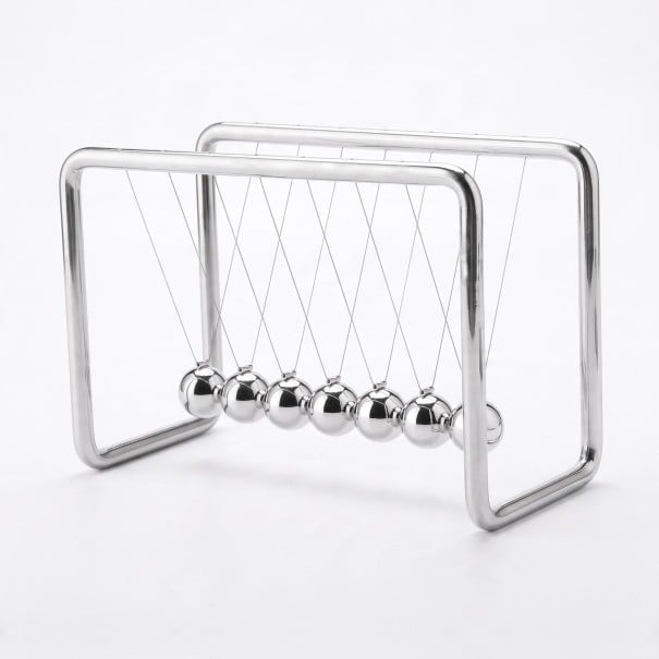 Newton's Pendulum Fritstående metalramme 18 x 9 x 13 cm 7 metalbold Stål Borddekoration til kontoret og til undervisning i fysik 1