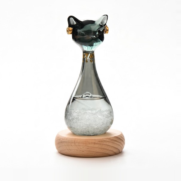 Bouřkové sklo Storm Glass ve tvaru kočky 12 cm Skleněný barometr s krystaly Dřevěný podstavec Dekorace na stůl černá