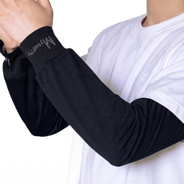 Cooling Arm Sleeves 1 Pair Loose Fit for Body Up to 100 kg Ice Silk UV Protection For Cycling Driving and Outings black