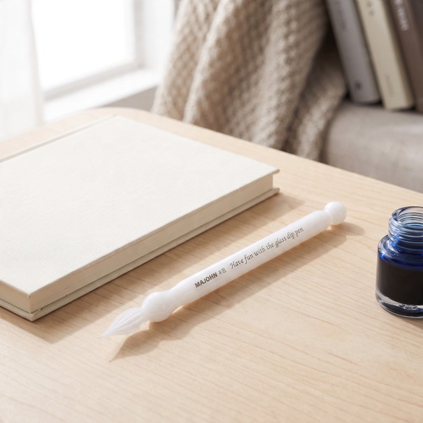 Glas Dip Pen mini 13,5 cm Kurzer Stift aus Borosilikatglas mit gerillter Spitze Für Kalligrafie und Zeichnen weiß