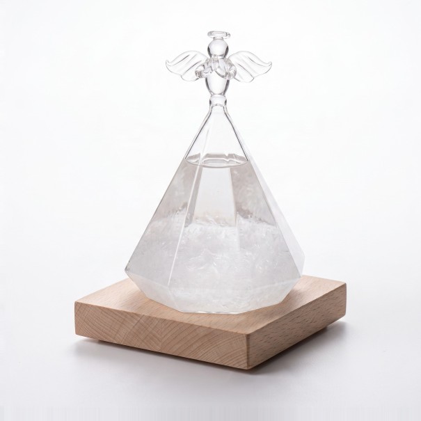 Bouřkové sklo Storm Glass ve tvaru pyramidy s andělem Průhledný skleněný barometr s krystaly Dřevěný podstavec Dekorace na stůl 1