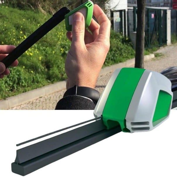 Rengörare och renoverare av vindrutetorkargummi Kniv för att skära av sliten torkkant och rengöringssvamp För att återställa torkningen 1