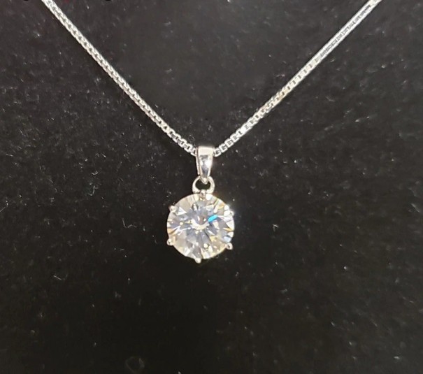 Damhalsband med runt hänge D505 1
