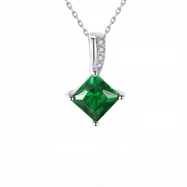 Damhalsband med smaragd 1