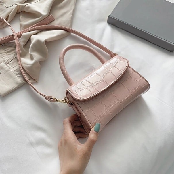 Dams mini crossbody-väska med handtag i PU-läder med krokodilsmönster Avtagbar rem Framsidan Klapp Mått 17,5 x 11,5 x 7 cm För staden rosa