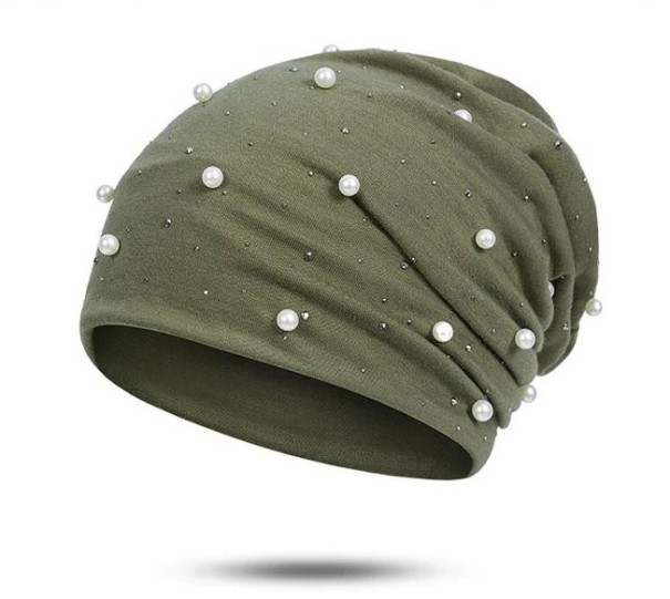 Damsk beanie mössa dekorerad med imitation av pärlor och glittrande stenar Lös passform med mjukt rynk Mjukt garn av polyester grön