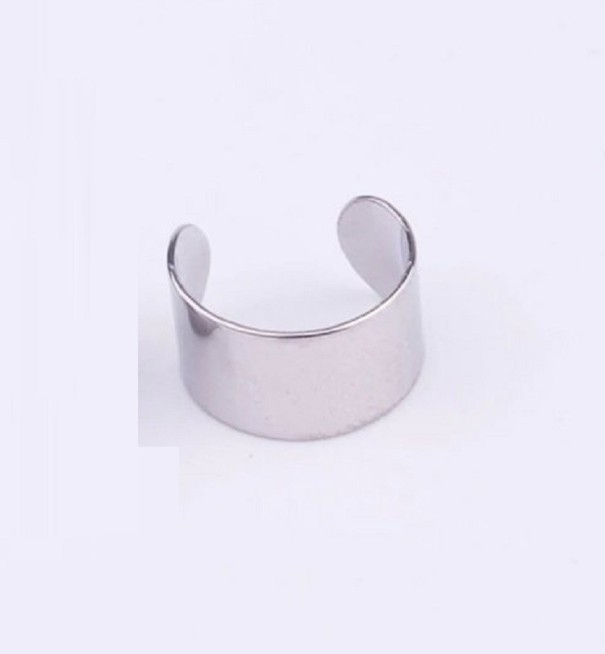 Dam slät örhänge för örats kant Kräver ingen piercing Bred öppen ring Glänsande yta Bijouteri metall Mått 1,2 x 0,8 cm silver