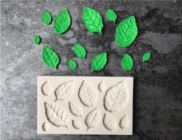 3D forma do pieczenia z liśćmi 2
