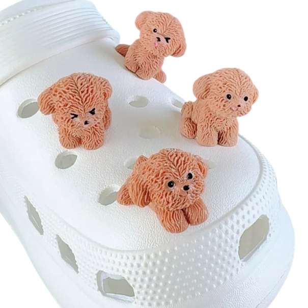 4 bucăți Decorațiuni pentru crocsy 3D câini cu textură de blană ABS bej deschis accesorii pentru încălțăminte crocs pentru copii și adulți