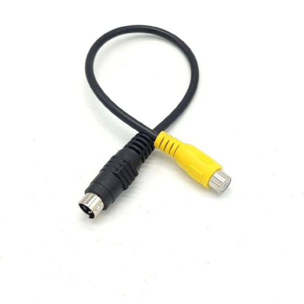 4pin S-video - RCA AV -muunnin 1