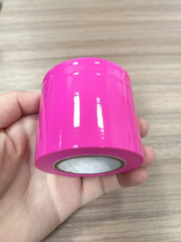 50 mm x 16 m Liimaton antistaattinen teippi ilman liimaa, staattisen sähkön imeytyminen hiuksiin ja ihoon ilman jäämiä tummanvaaleanpunainen