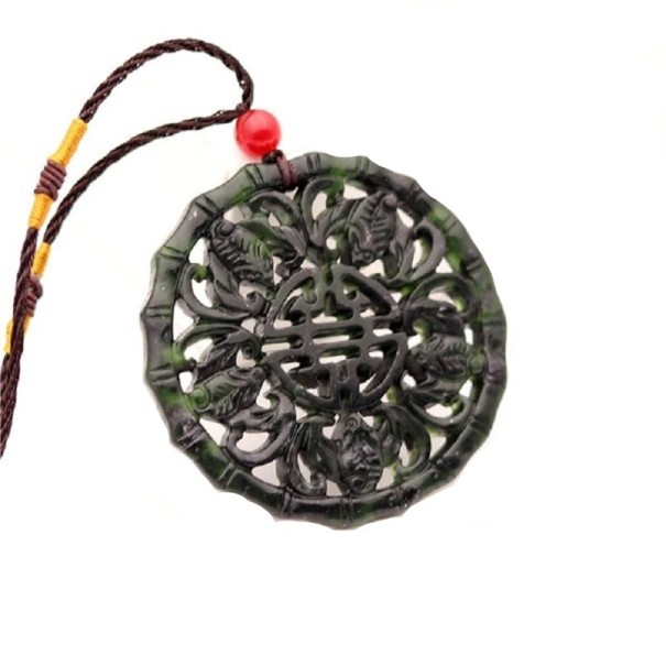 Halsband med amulett D653 1