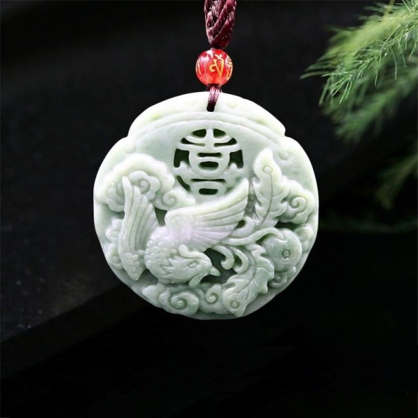 Halsband med amulett D655 1