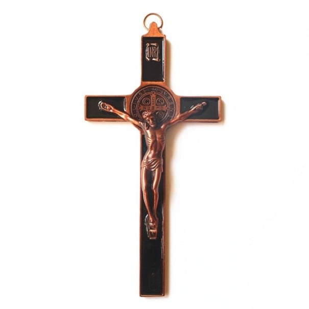 Croix murale avec Jésus cuivre