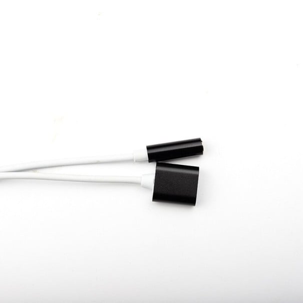 Adapter för Apple iPhone Lightning till 3,5 mm jack / Lightning K66 svart