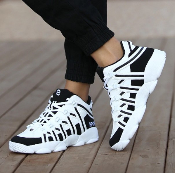 A1-Basketballschuhe weiß 44