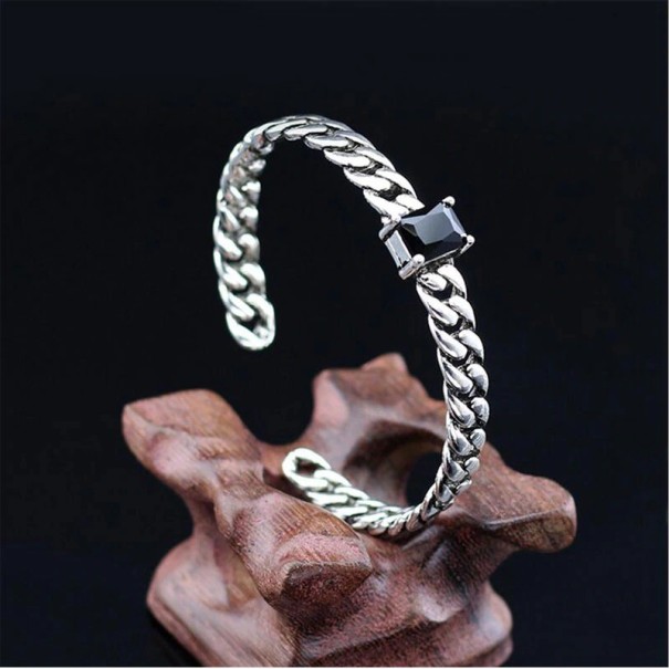 Åbent armbånd med sten til kvinder sort