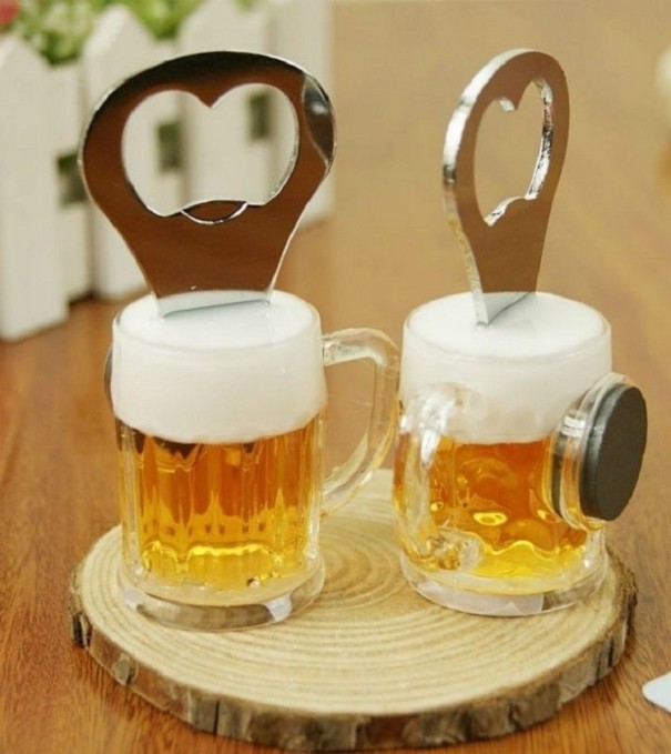 Abridor de botellas con forma de cerveza 1