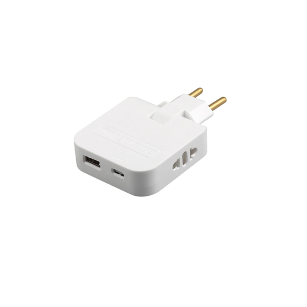 Adapter til EU-stik Type E/F 250V 10A 2-polede med USB-A og USB-C og 2x universel stik Omdrejning rejseoplader hvid