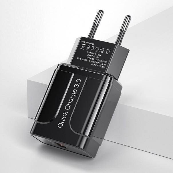 Adapter USB Char Quick Charge K690 czarny