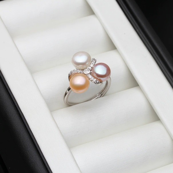 Anillo de mujer con perlas 3