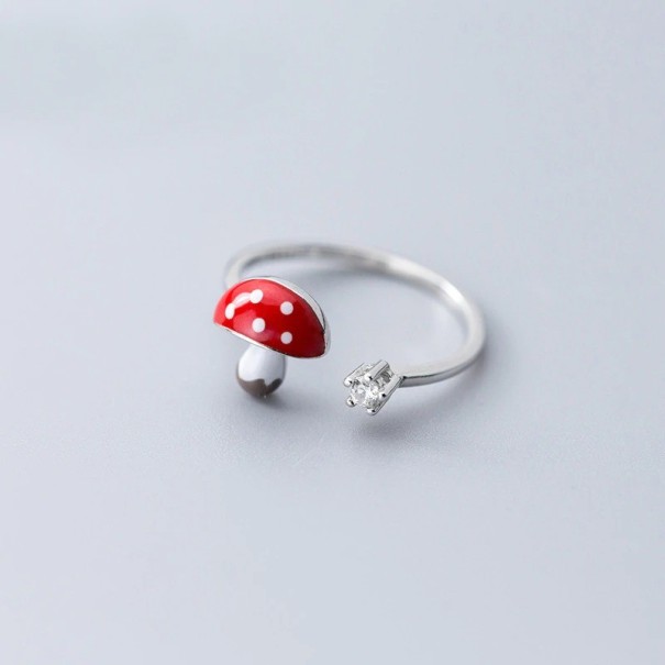 Anillo de mujer con seta venenosa 1