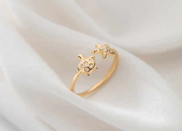 Anillo de mujer con tortuga dorado