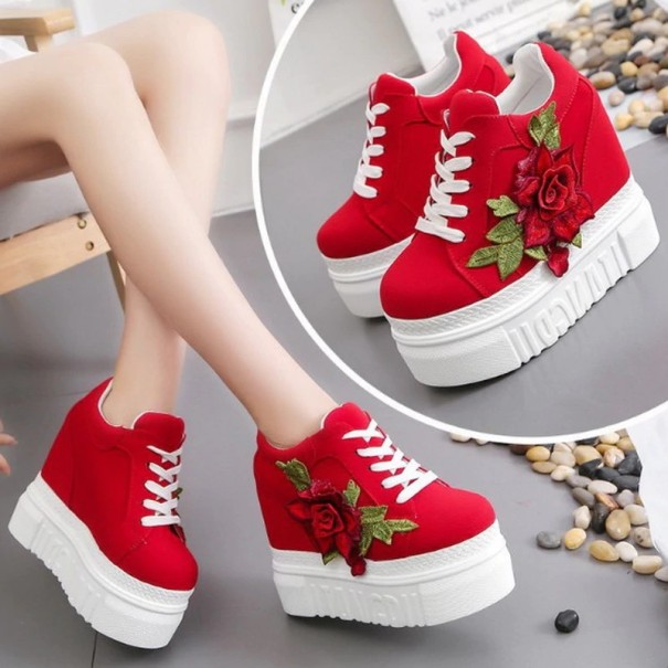 Ankelsneakers för kvinnor med en blomma
