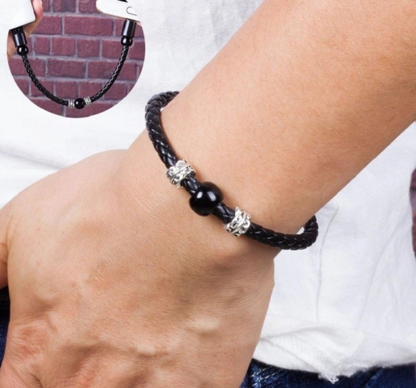 Armbandsdatakabel USB till Lightning / USB-C / Micro USB