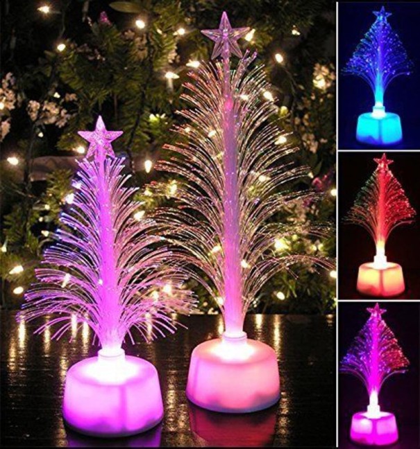Árvore de Natal decorativa iluminada a pilhas 1