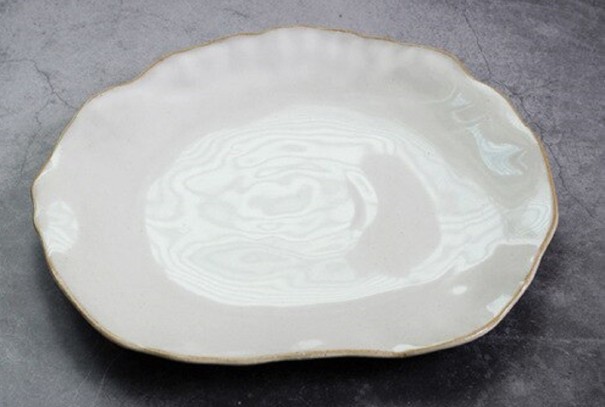 Assiette asymétrique 6