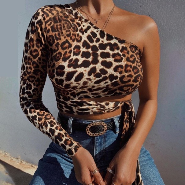 Asymmetrisk leopardtopp för kvinnor XS