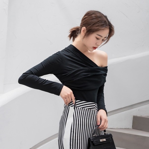 Asymmetrisk off-shoulder-topp för kvinnor