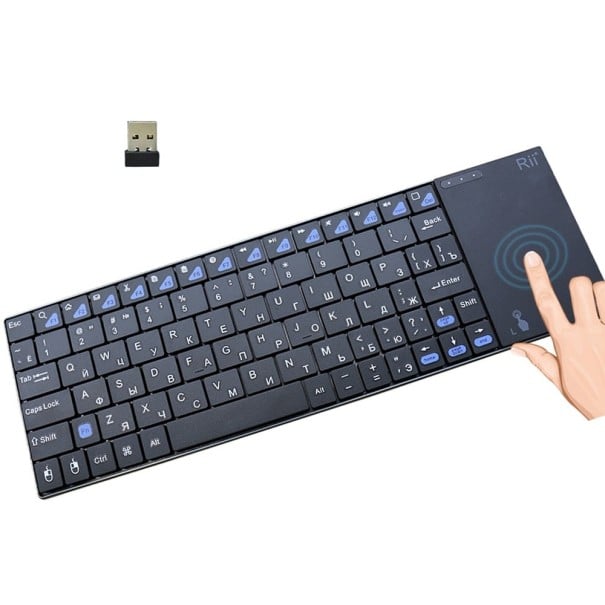Ασύρματο μίνι πληκτρολόγιο με touchpad Συμπαγείς διαστάσεις 26 x 8,5 x 1,3 cm Επαναφορτιζόμενη μπαταρία 300 mAh USB δέκτης και καλώδιο φόρτισης 1