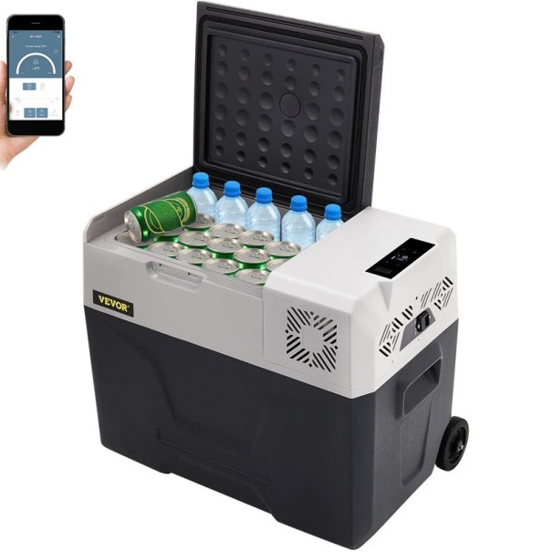 Autochladnička kompresorová 50 l Bluetooth a ovládání přes aplikaci USB port a kolečka Napájení 12 V i 220 V Šedo-černá Na kemp a cesty 1