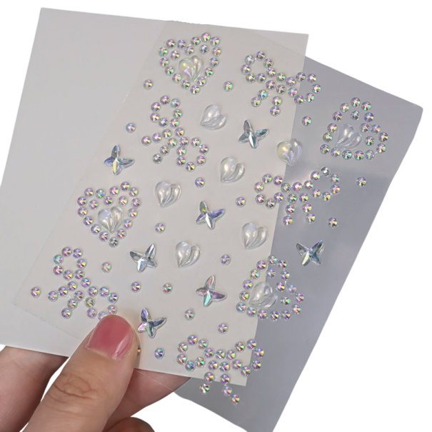 Autocolant diamantat pentru față 5D cu pietricele strălucitoare în formă de inimioare și fundițe Machiaj festiv Decorațiuni de machiaj Bijuterie corporală 1