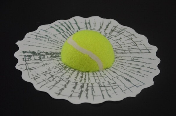 Autocollant amusant avec une balle 2