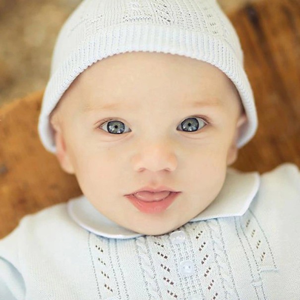 Baby jumpsuit med hatt T2664