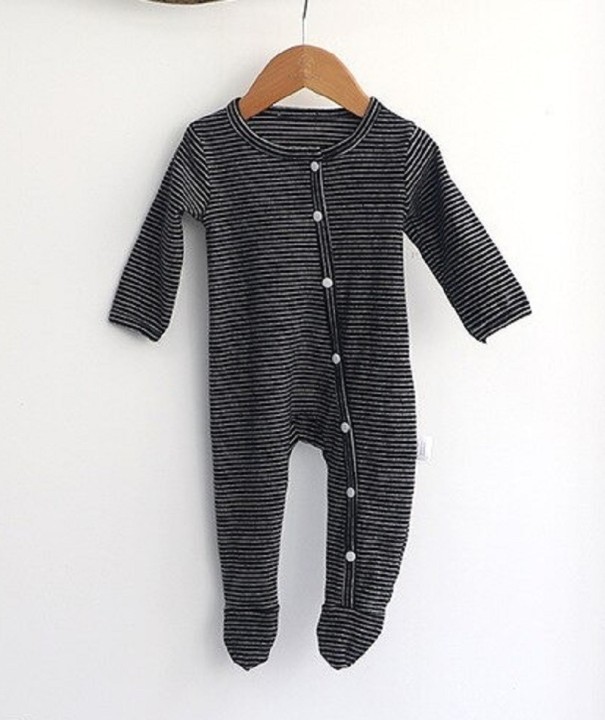 Baby jumpsuit T2654 svart 12-24 månader
