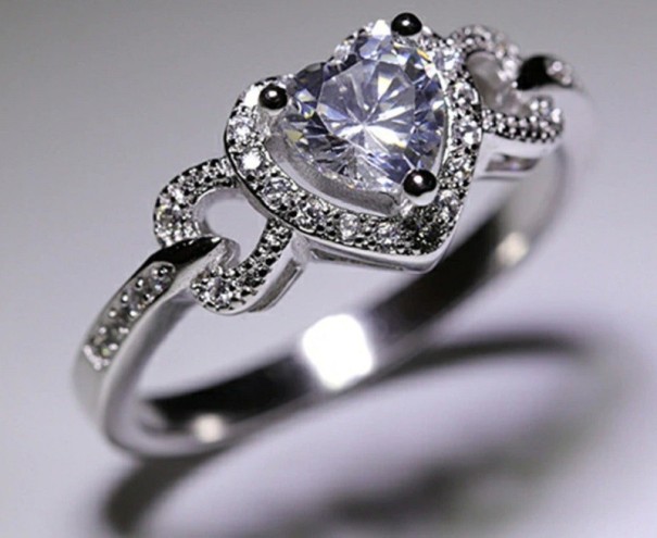 Bague pour femme avec cœur D1855 blanc 7,5