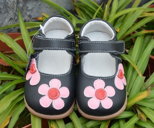 Bailarinas de niña con flores negro 21
