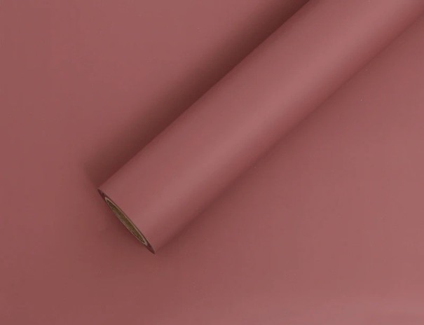 Balicí papír na květiny matný 9 m role plastový materiál barevný floristický obal pro kytice a dekorace starorůžová