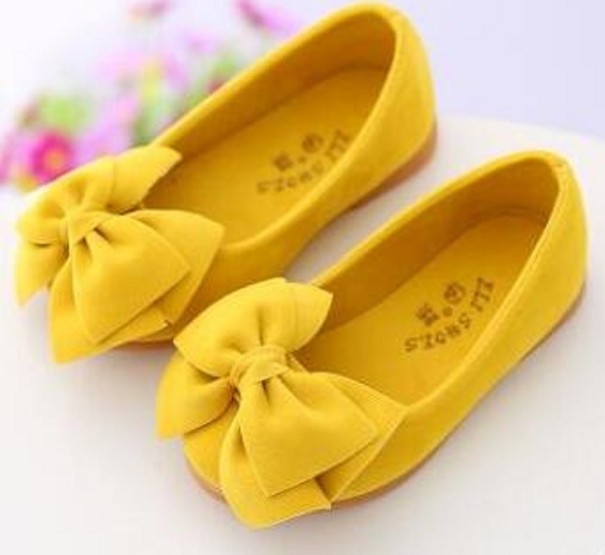 Ballerines pour filles avec un nœud jaune 27