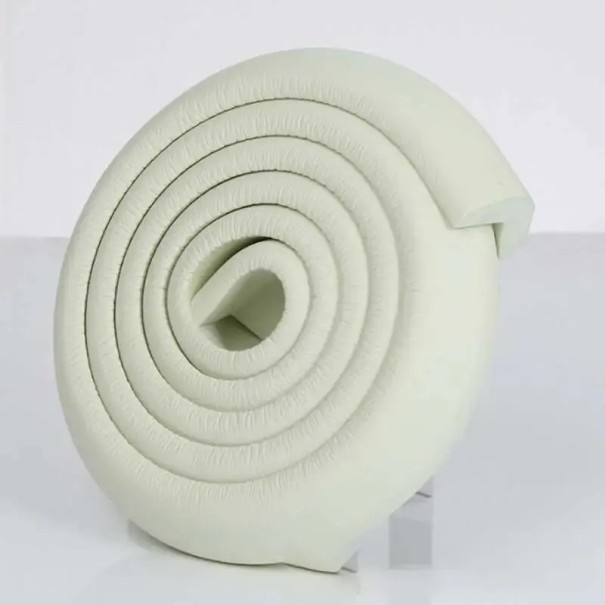 Bande de protection en mousse NBR en forme de L pour les coins et les bords des meubles, longueur 2 mètres pour un foyer sécurisé et la protection des enfants contre les chocs blanc