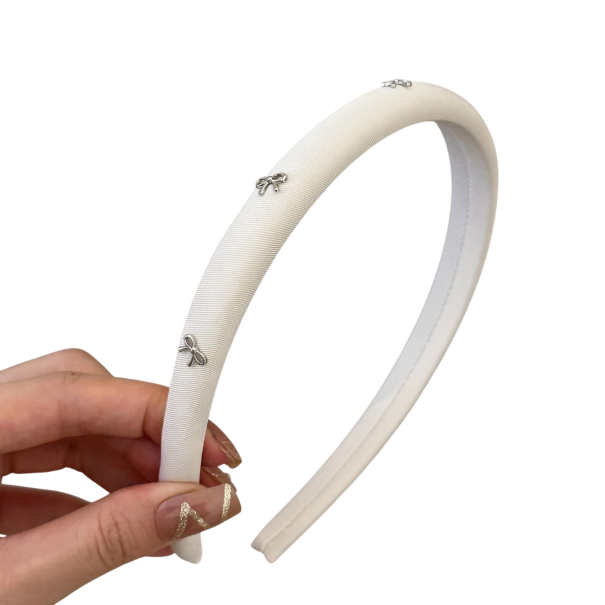 Bandeau à cheveux avec de petits nœuds Taille universelle Bandeau décoratif romantique Accessoire capillaire délicat pour les célébrations blanc