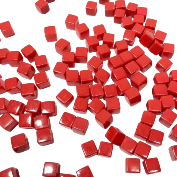 Barevné dekorační kostky 50 ks 8 × 8 × 8 mm Neprůhledné akrylové kostky v plné barvě pro logickou puzzle hru červená